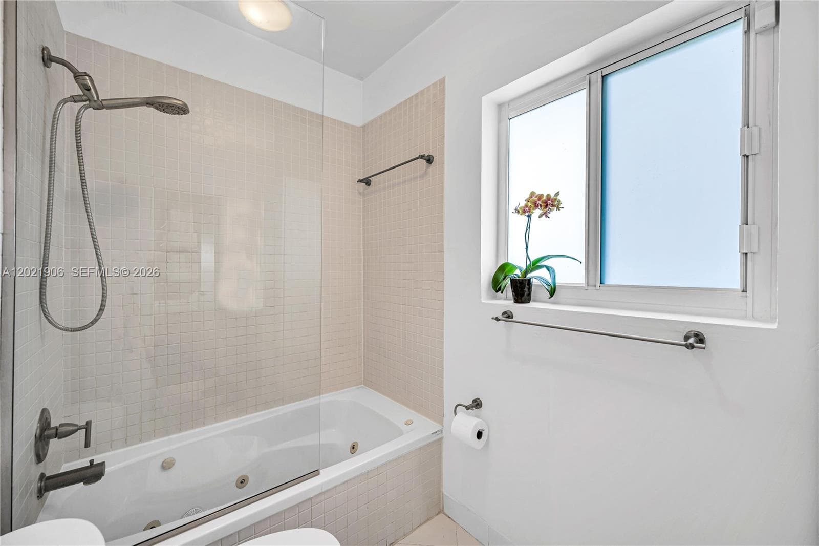 50 NE 110th St, Miami Shores FL 33161 — 23