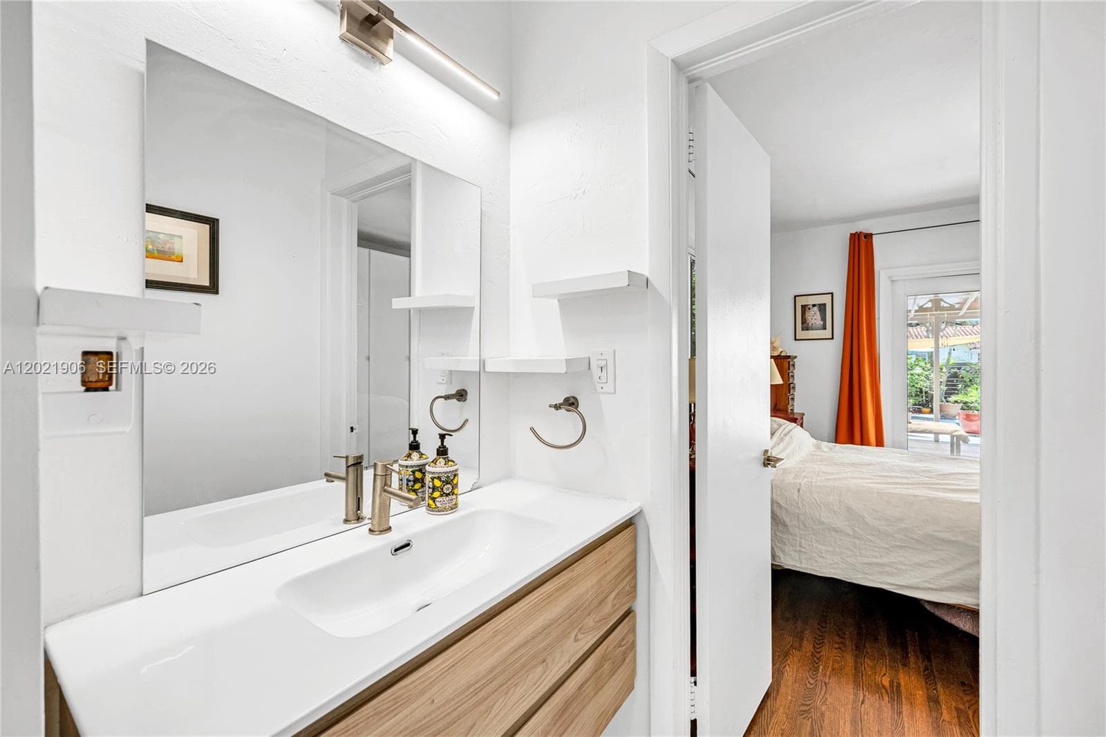 50 NE 110th St, Miami Shores FL 33161 — 21