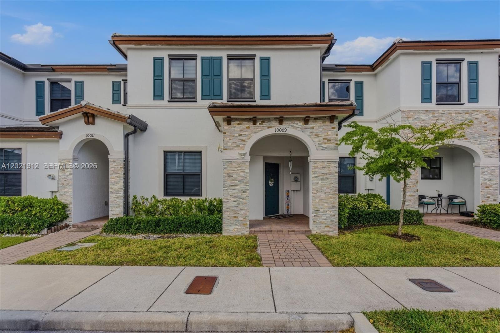 10009 SW 228th Ter, Miami FL 33190 — 5