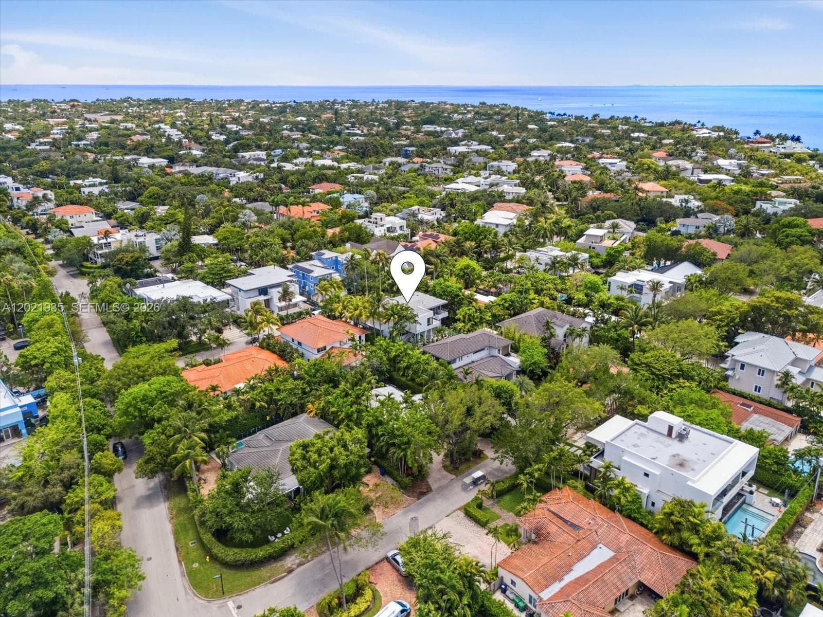 125 Hampton Ln, Key Biscayne FL 33149 — 73