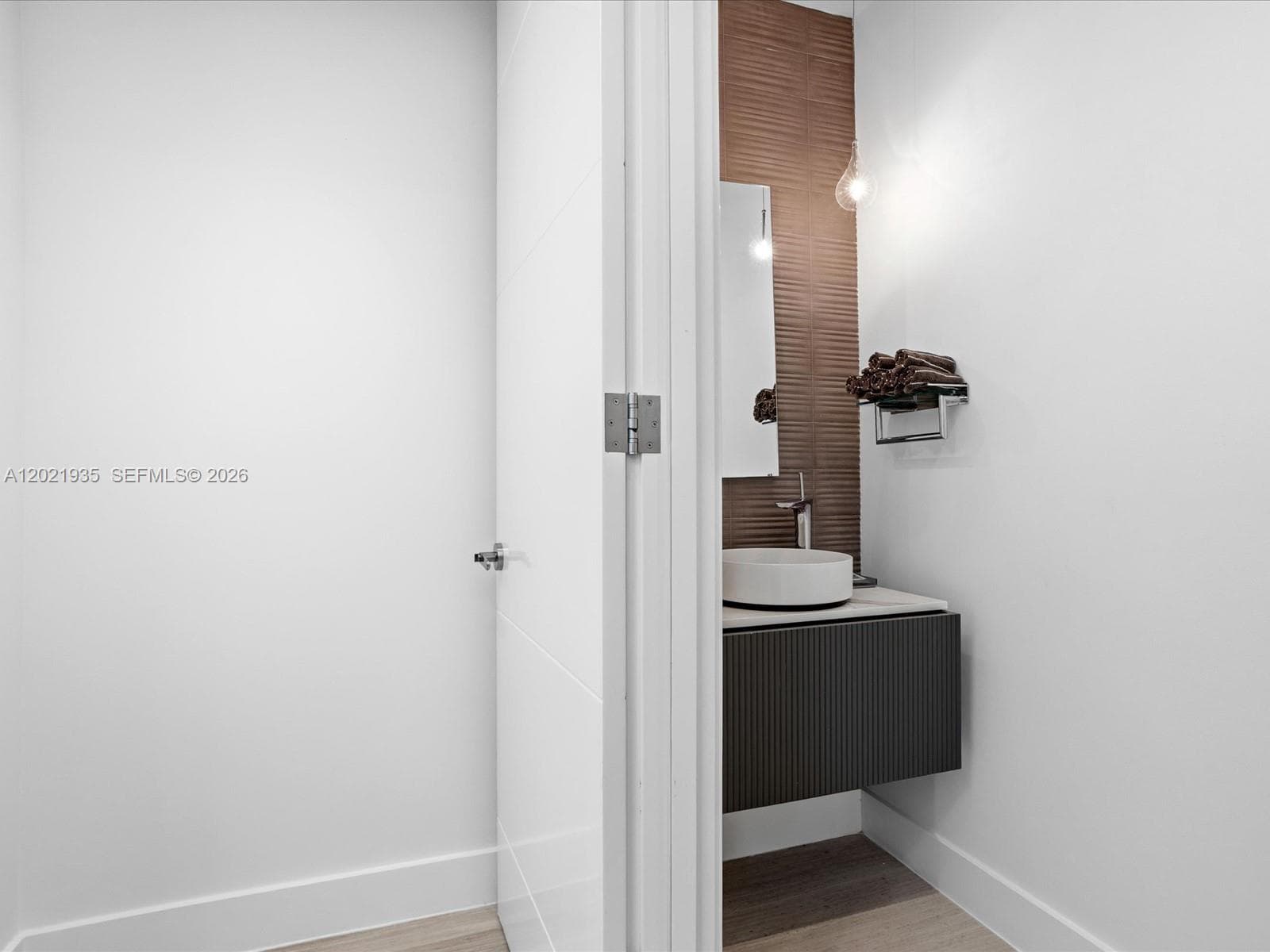 125 Hampton Ln, Key Biscayne FL 33149 — 71