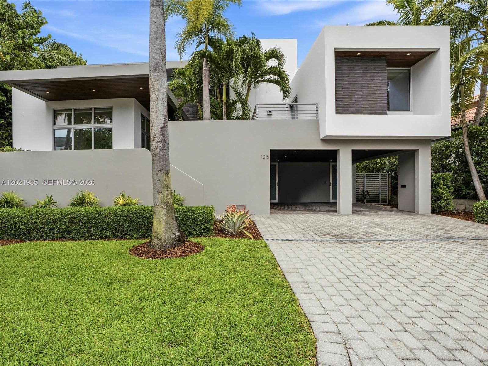 125 Hampton Ln, Key Biscayne FL 33149 — 1