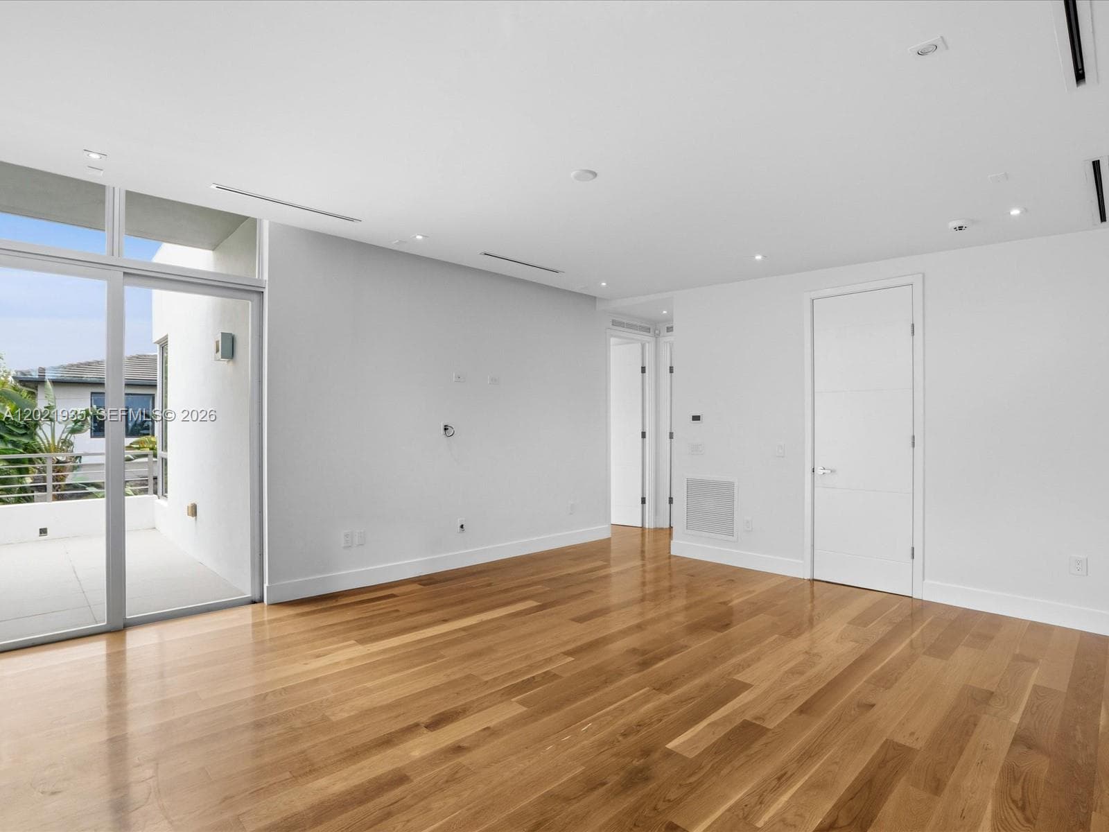 125 Hampton Ln, Key Biscayne FL 33149 — 38
