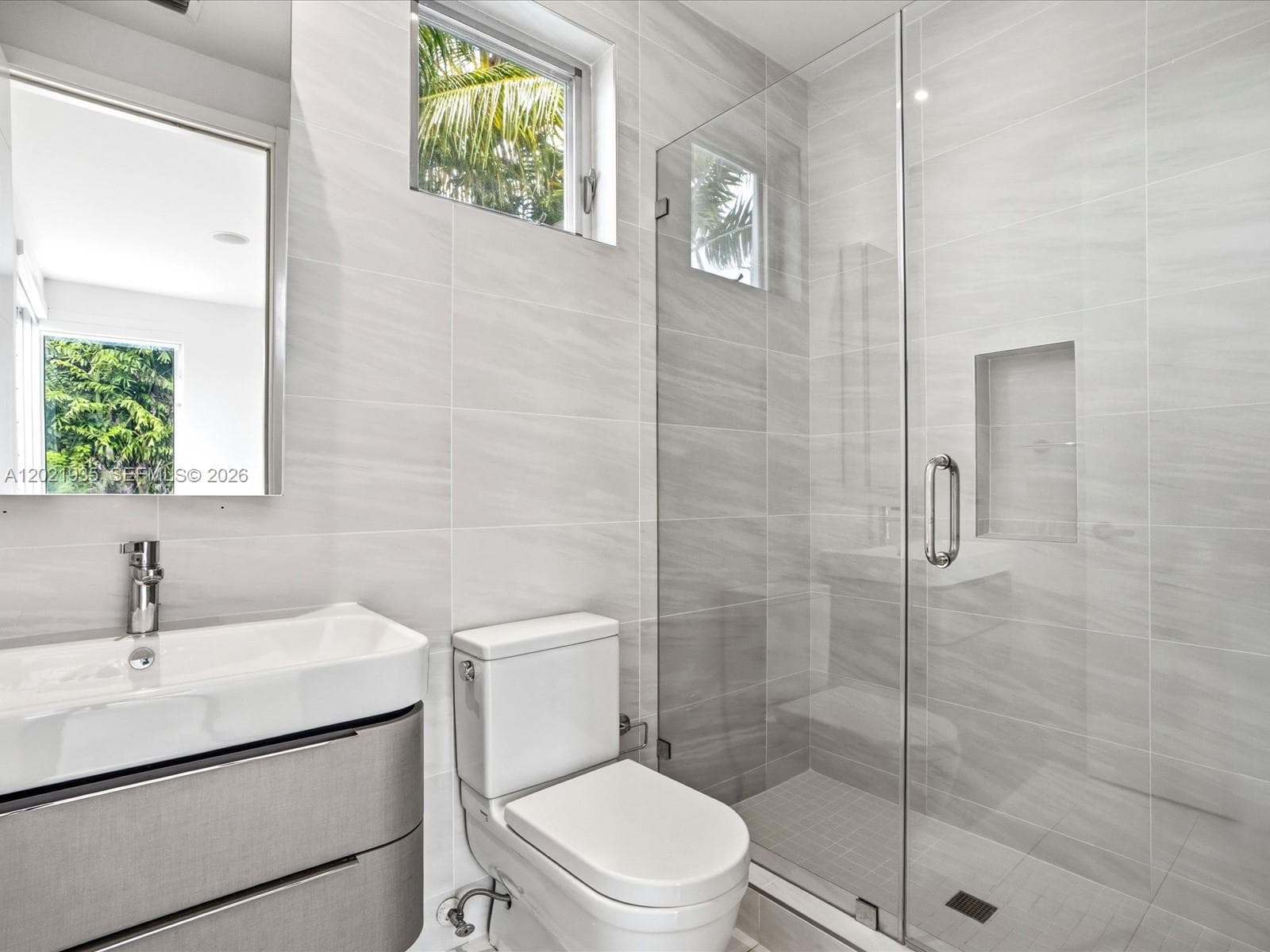 125 Hampton Ln, Key Biscayne FL 33149 — 65