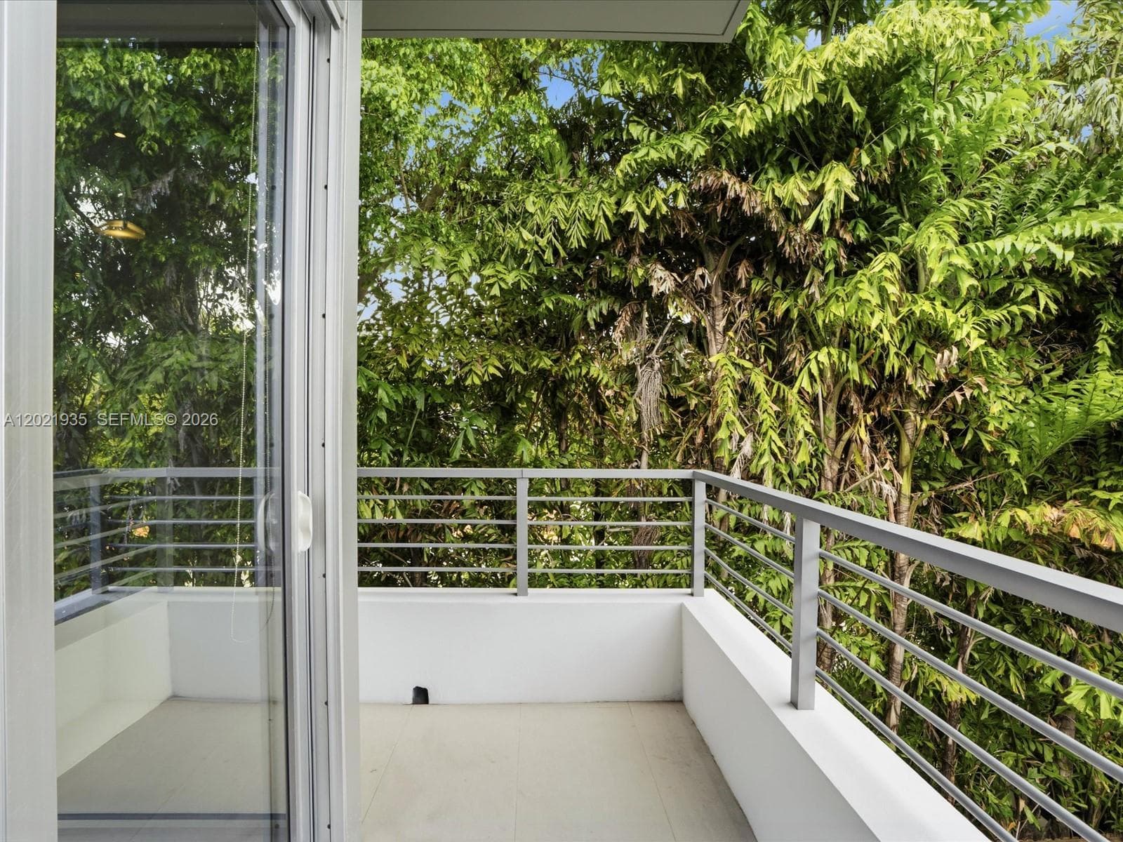 125 Hampton Ln, Key Biscayne FL 33149 — 41