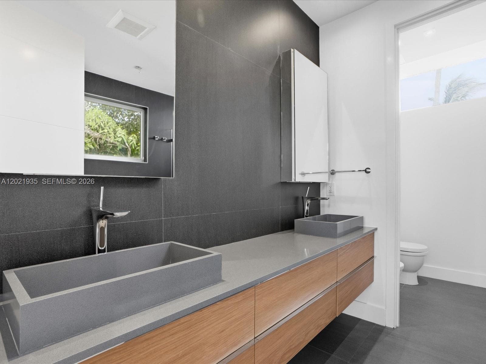 125 Hampton Ln, Key Biscayne FL 33149 — 50