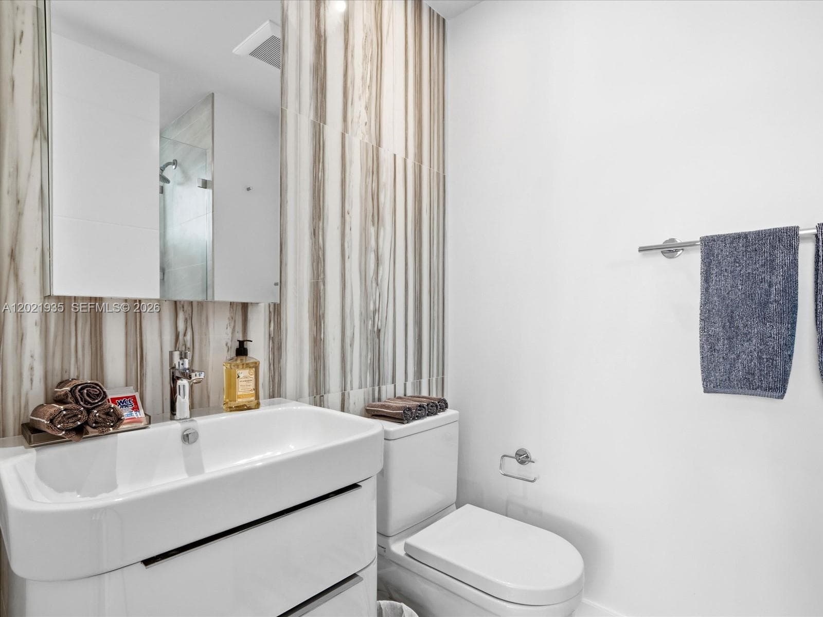 125 Hampton Ln, Key Biscayne FL 33149 — 58