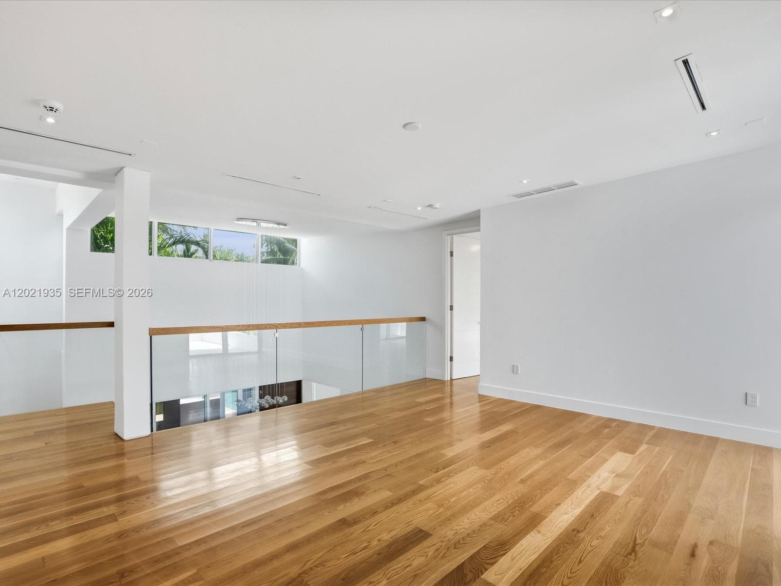 125 Hampton Ln, Key Biscayne FL 33149 — 37