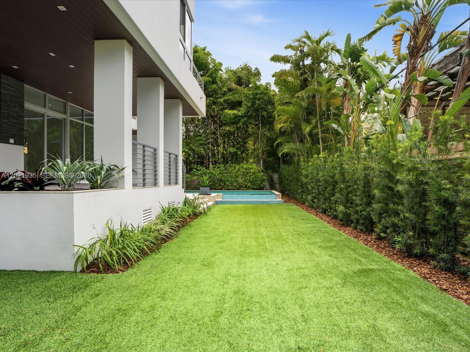 125 Hampton Ln, Key Biscayne FL 33149 — 19