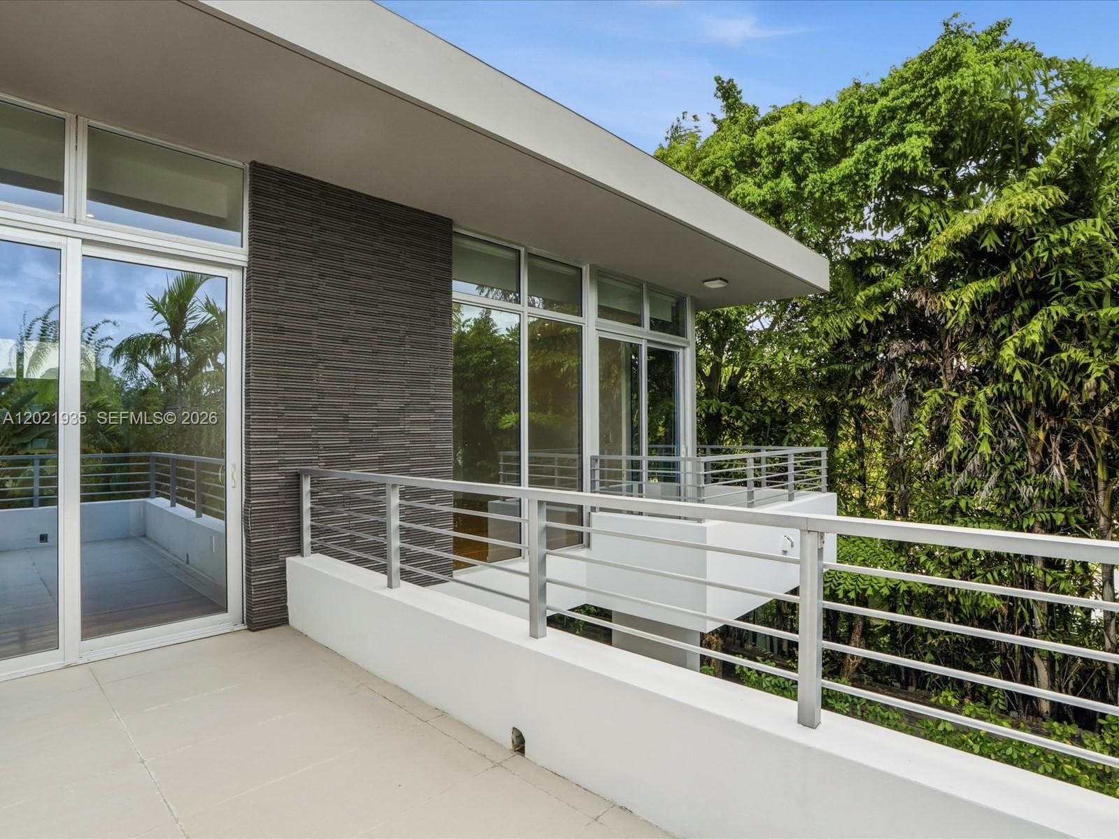 125 Hampton Ln, Key Biscayne FL 33149 — 44
