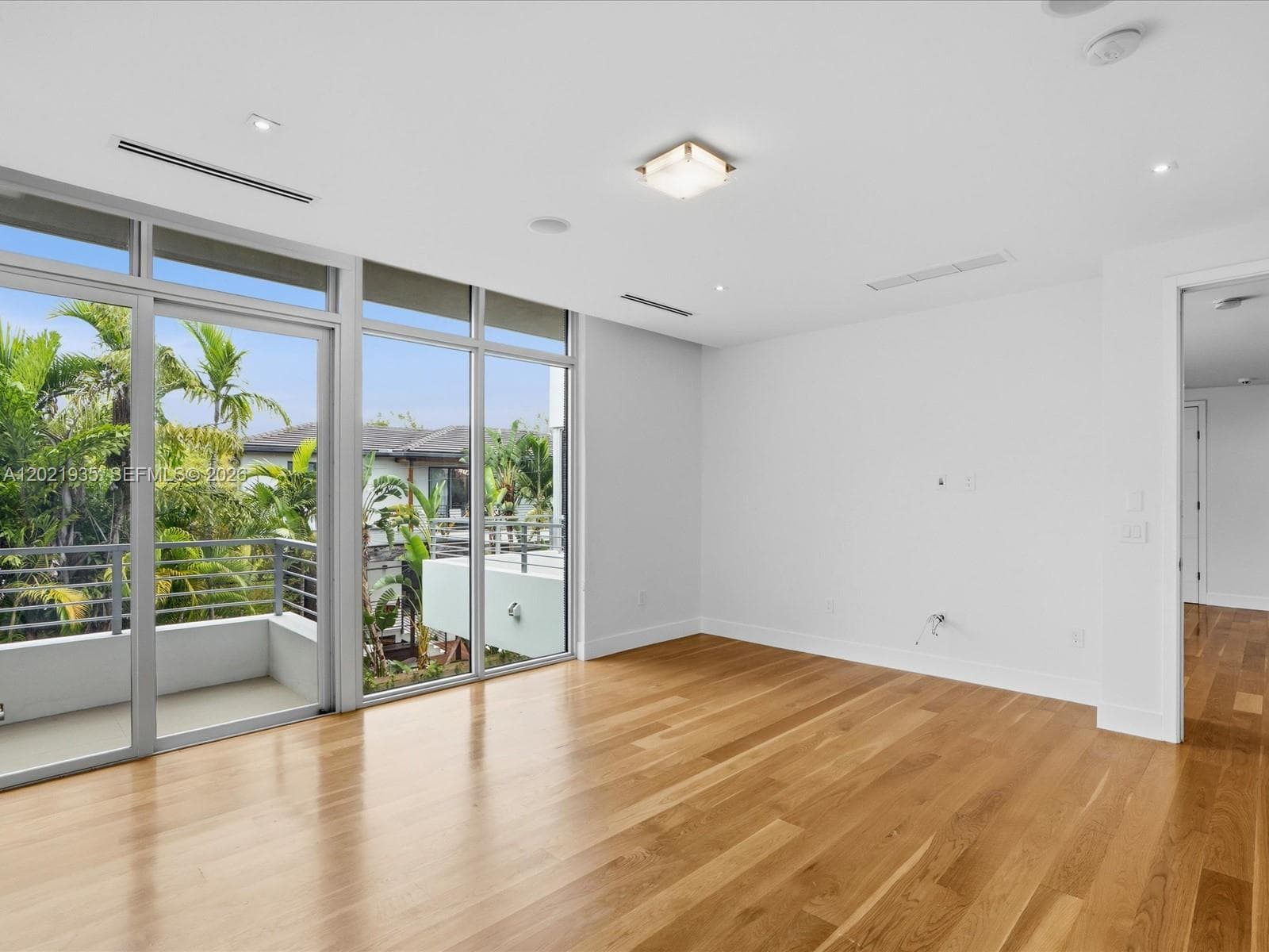 125 Hampton Ln, Key Biscayne FL 33149 — 40