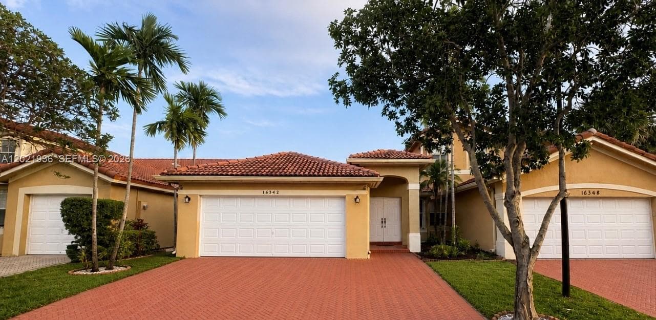 16342 SW 45th Ter, Miami FL 33185 — 1