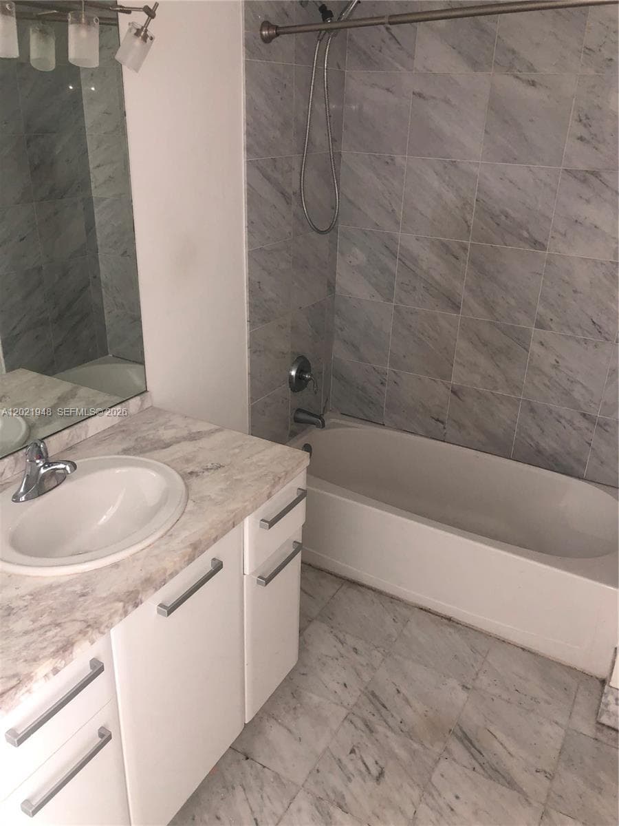 253 NE 2nd St # 217, Miami FL 33132 — 6
