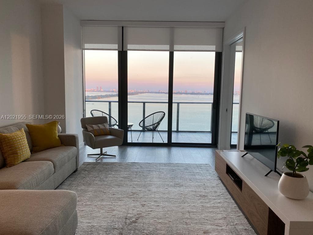 480 NE 31st St # 1902, Miami FL 33137 — 9