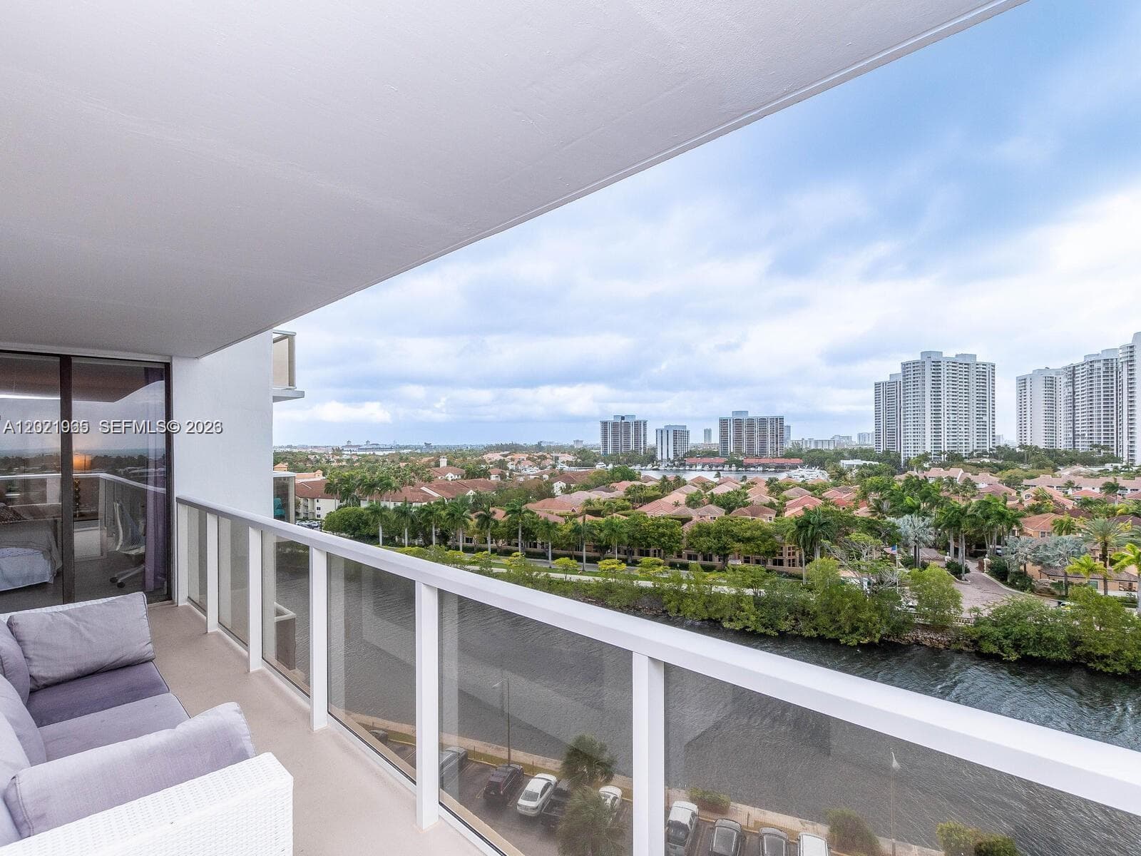 3701 N Country Club Dr # 1002, Aventura FL 33180 — 2