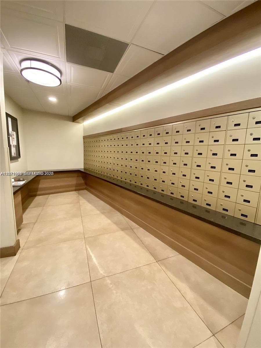 3701 N Country Club Dr # 1002, Aventura FL 33180 — 36