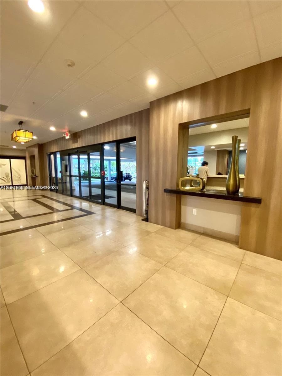 3701 N Country Club Dr # 1002, Aventura FL 33180 — 35