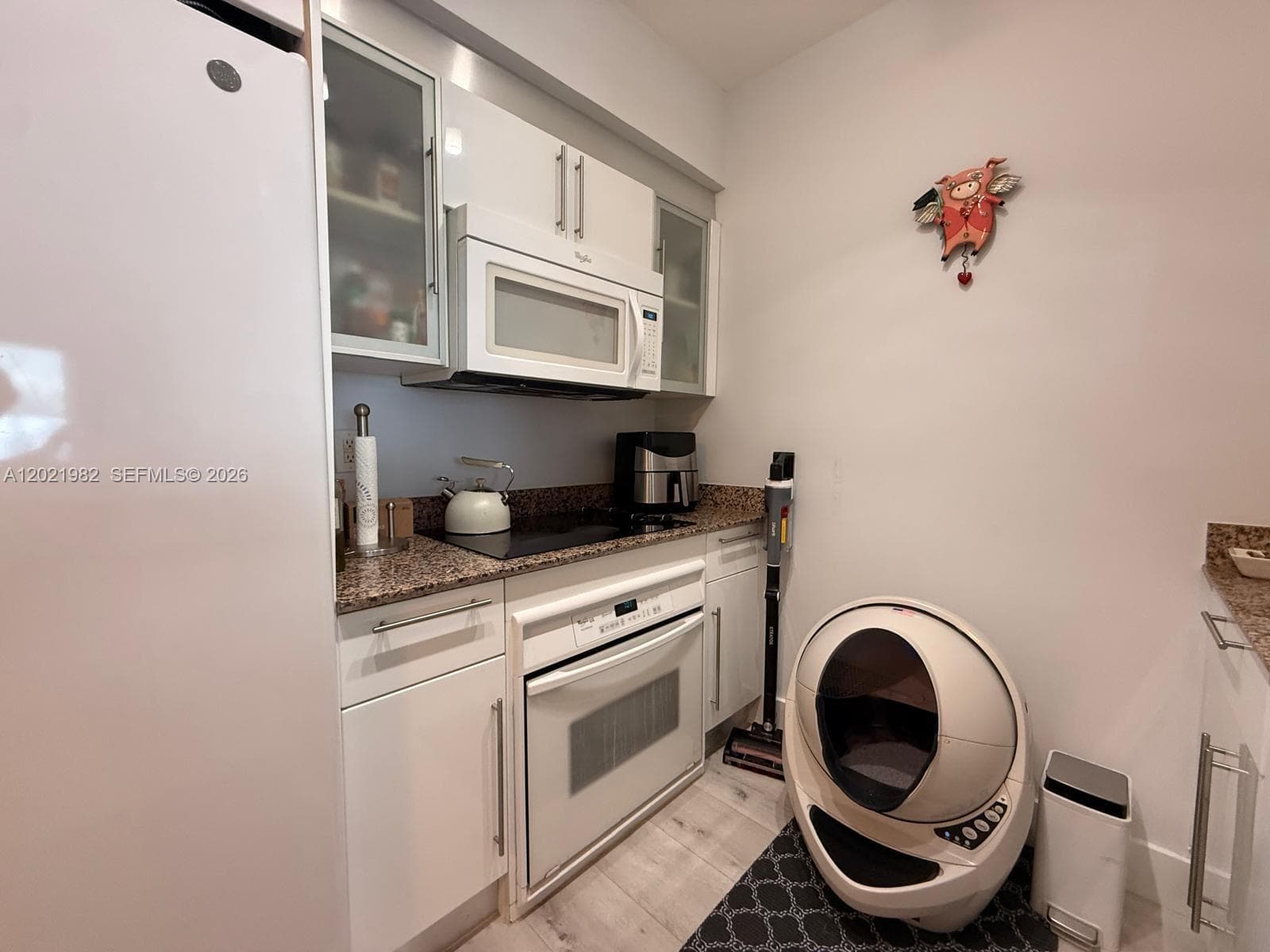 325 S Biscayne Blvd # 2024, Miami FL 33131 — 2