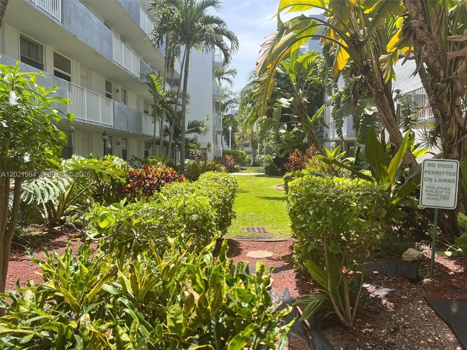 1801 S Treasure Dr # 427, North Bay Village FL 33141 — 3