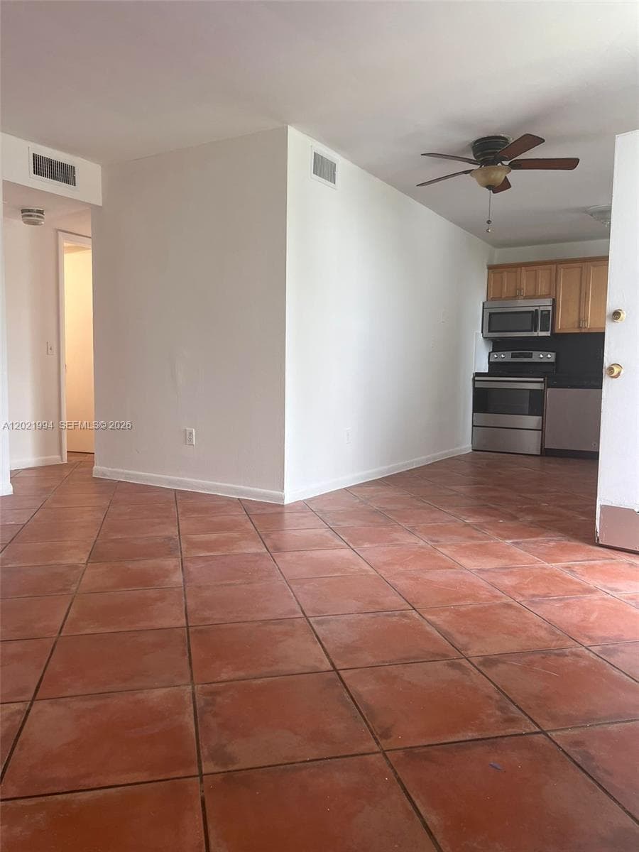 1801 S Treasure Dr # 427, North Bay Village FL 33141 — 14