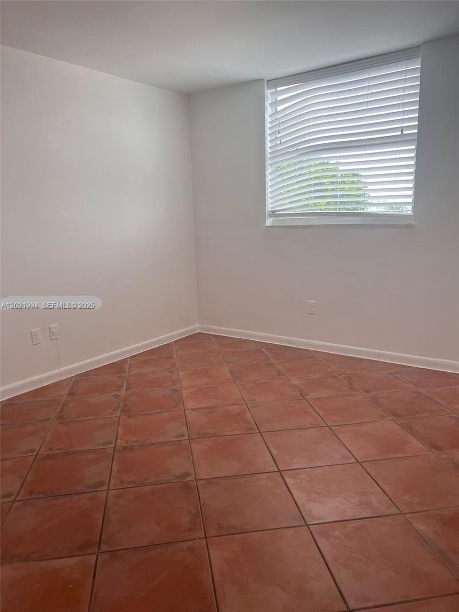 1801 S Treasure Dr # 427, North Bay Village FL 33141 — 18
