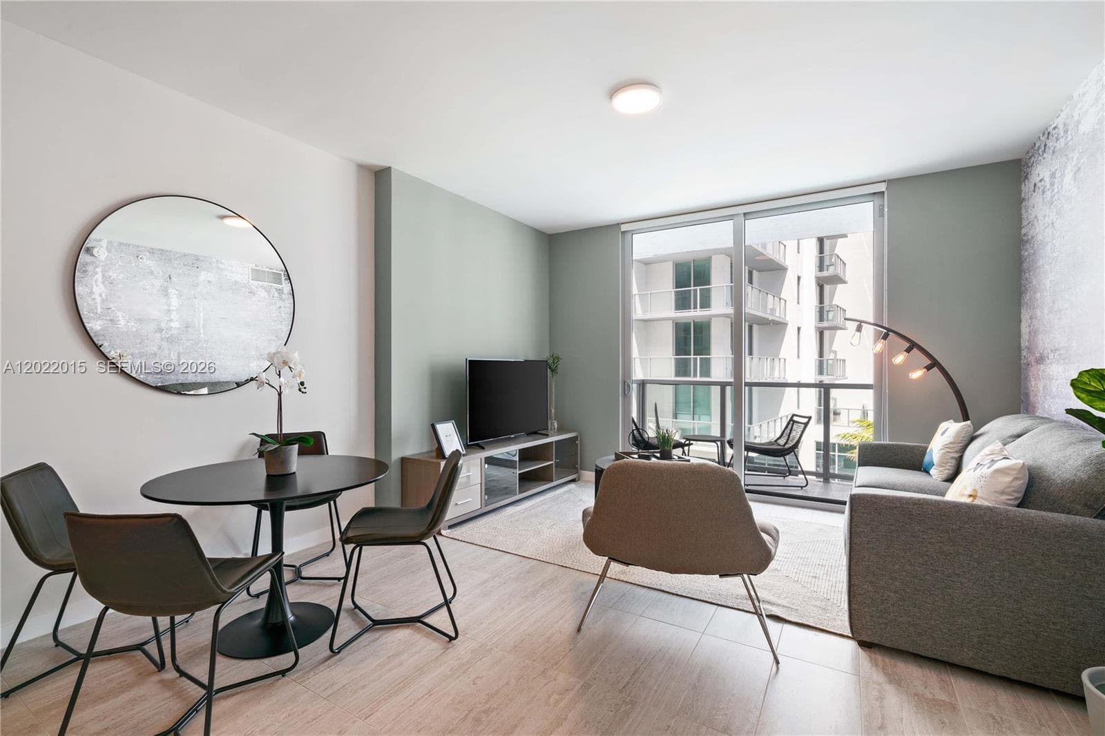 3900 Biscayne Blvd # 818, Miami FL 33137 — 3