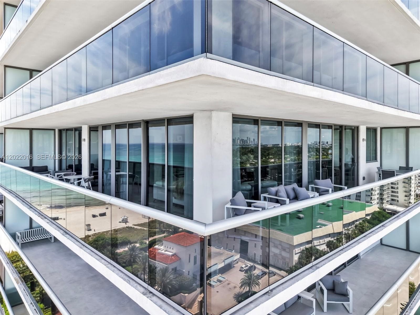 5875 Collins Ave # 1807, Miami Beach FL 33140 — 42