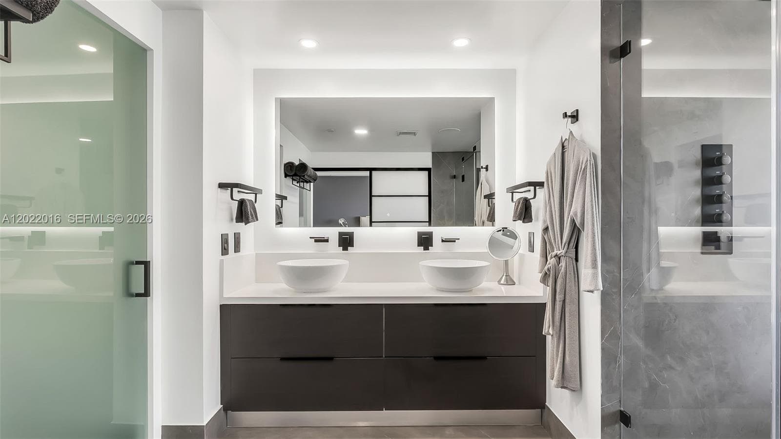 5875 Collins Ave # 1807, Miami Beach FL 33140 — 17