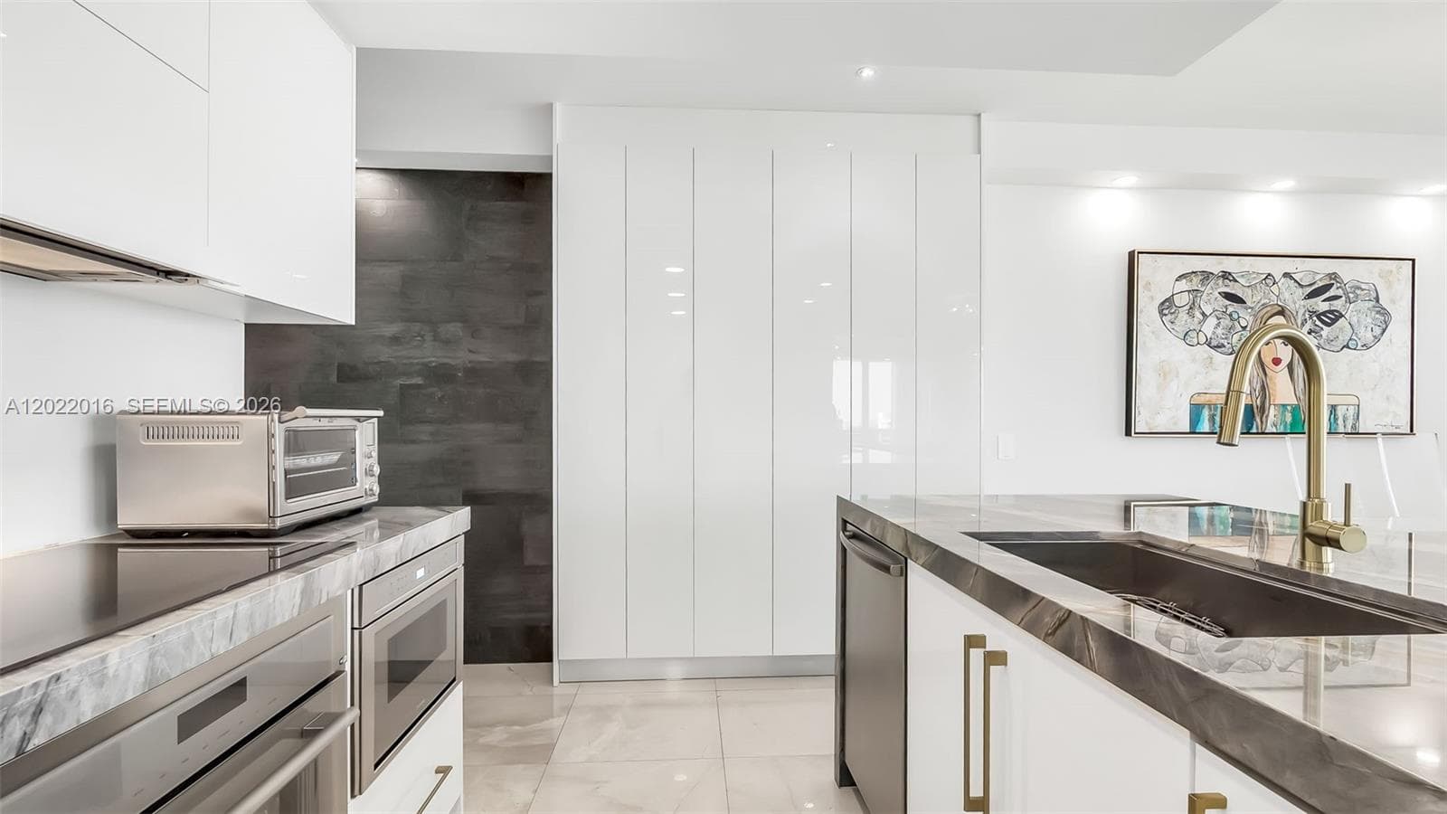 5875 Collins Ave # 1807, Miami Beach FL 33140 — 26