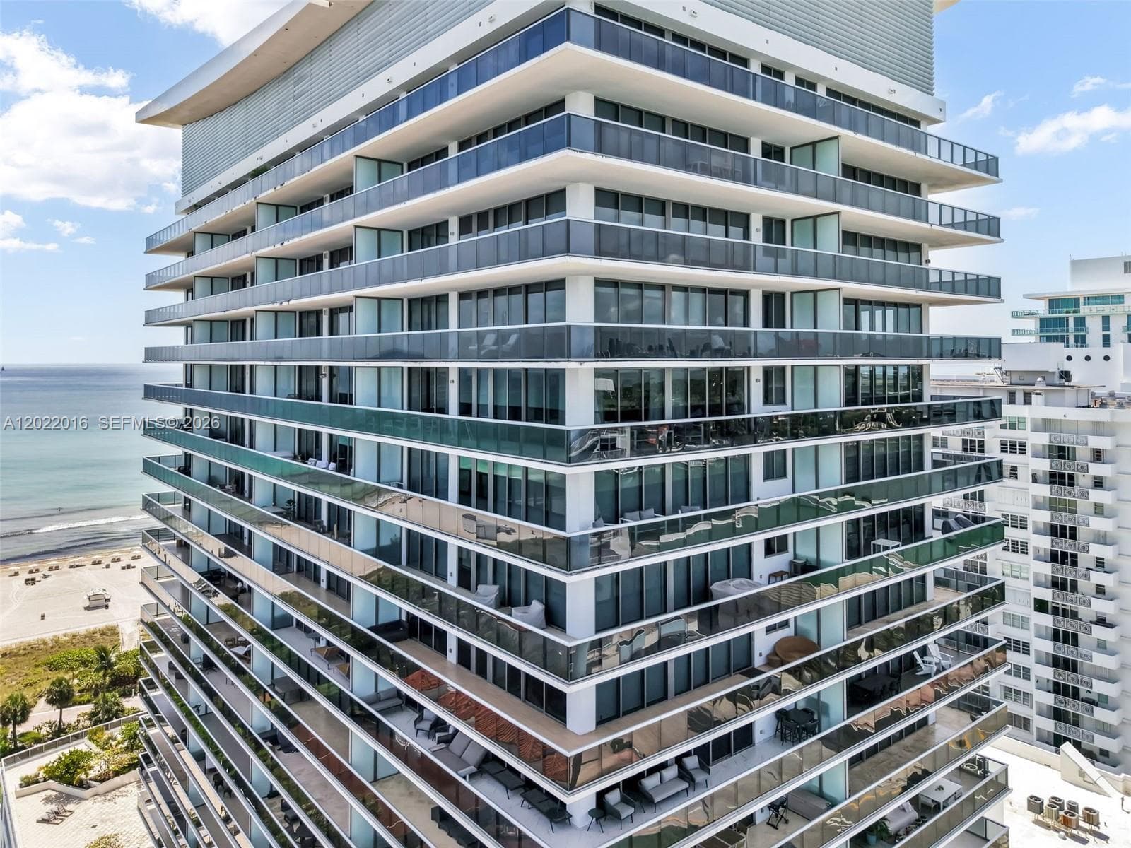 5875 Collins Ave # 1807, Miami Beach FL 33140 — 44