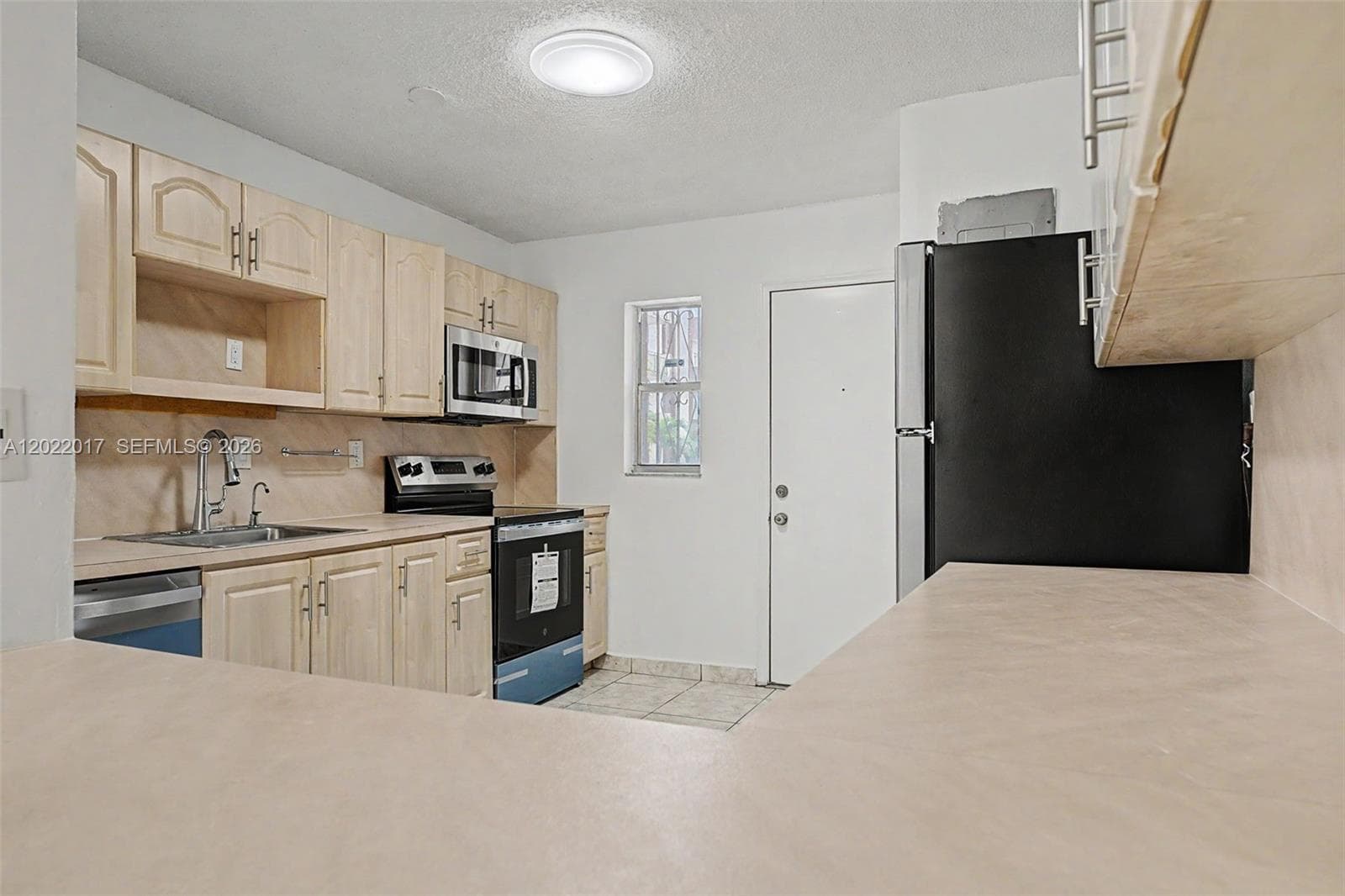 1950 W 54th St # 105, Hialeah FL 33012 — 17