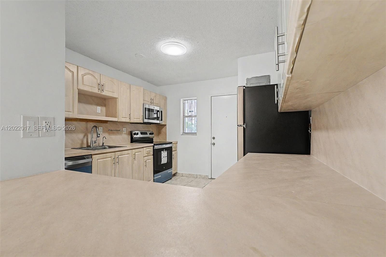 1950 W 54th St # 105, Hialeah FL 33012 — 16