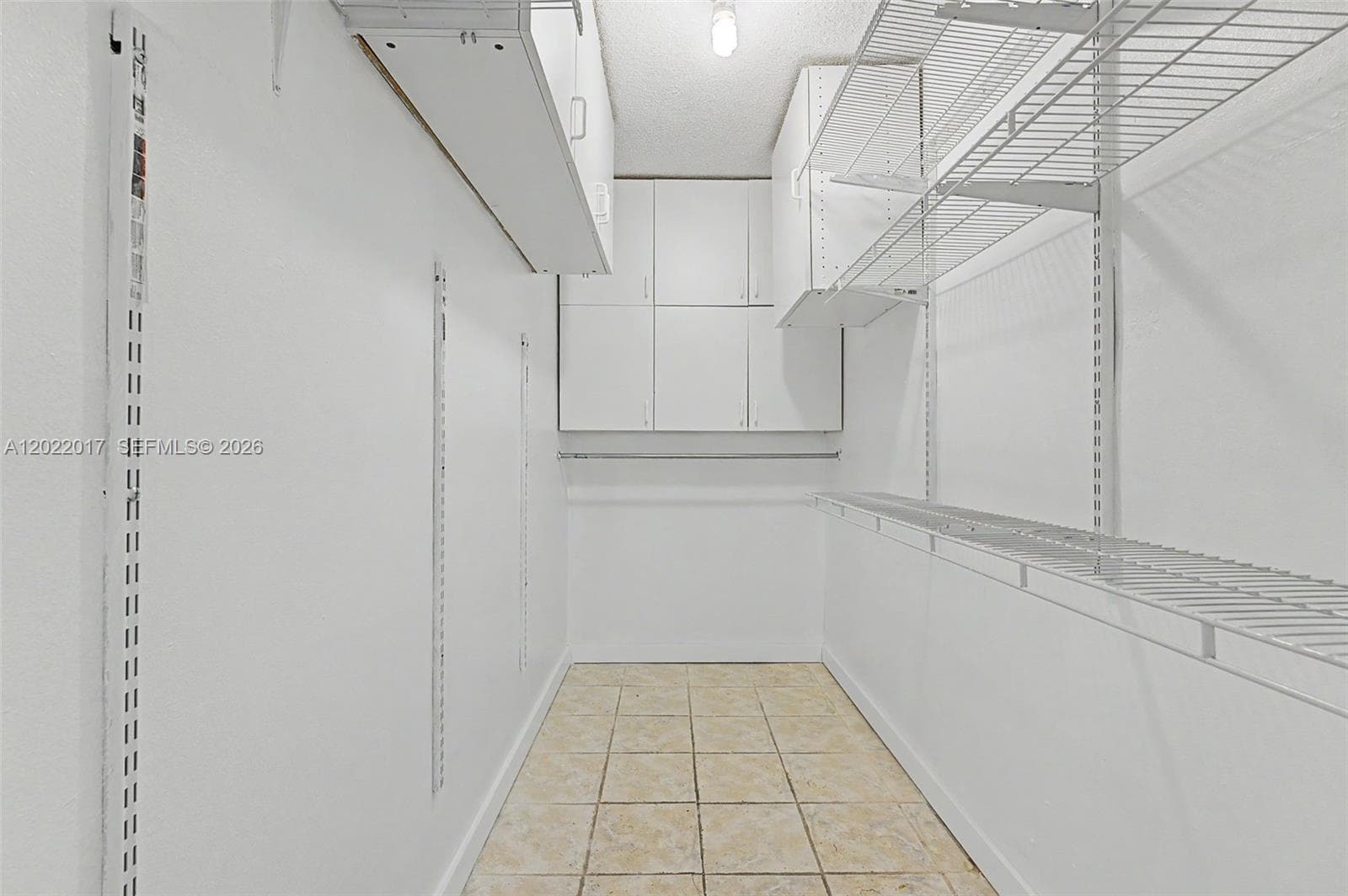 1950 W 54th St # 105, Hialeah FL 33012 — 12