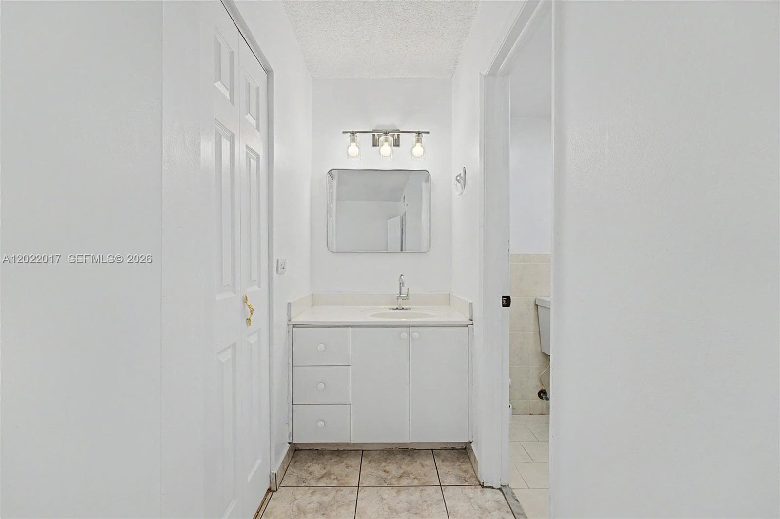 1950 W 54th St # 105, Hialeah FL 33012 — 10