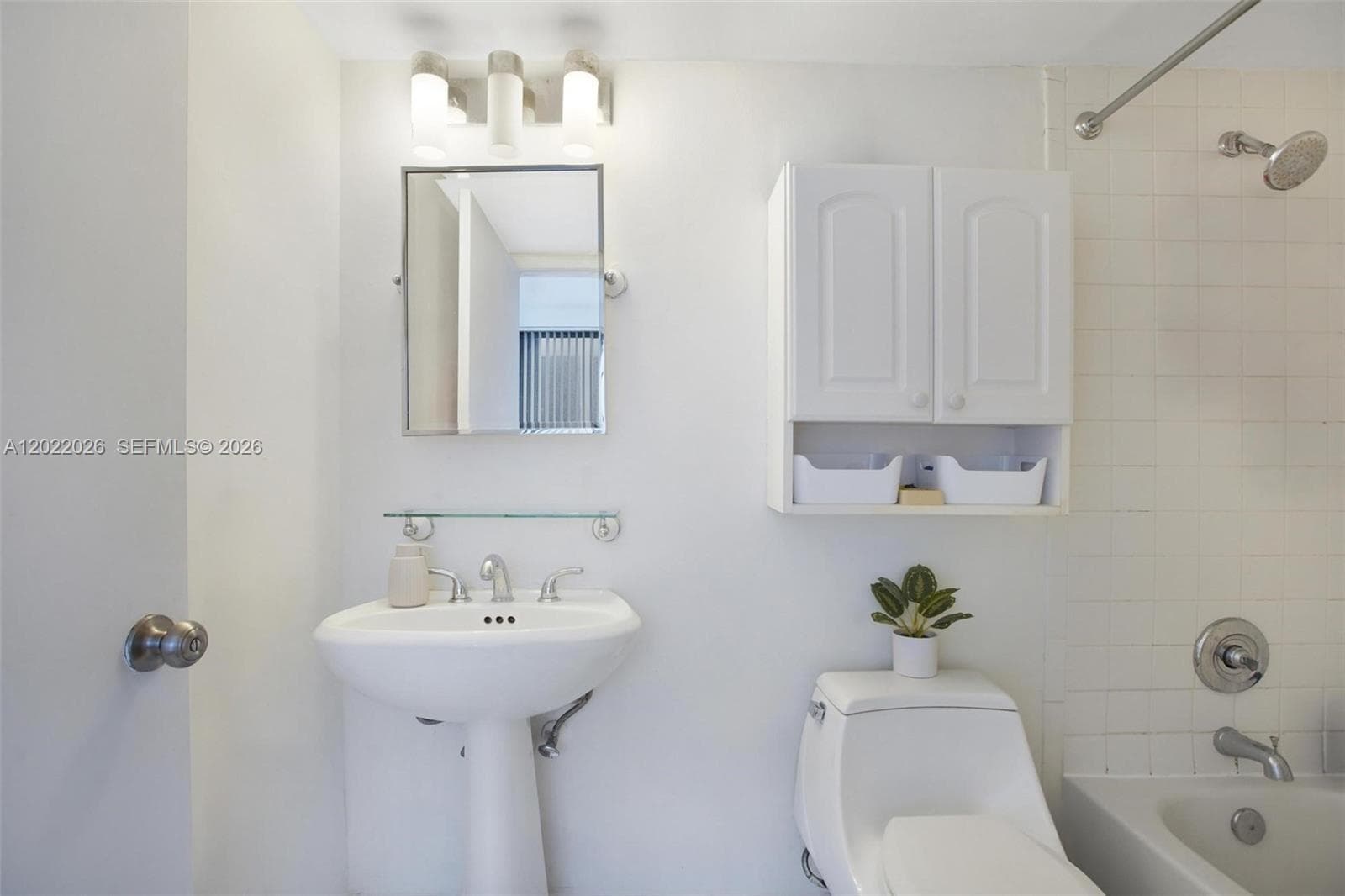 540 Brickell Key Dr # 308, Miami FL 33131 — 16
