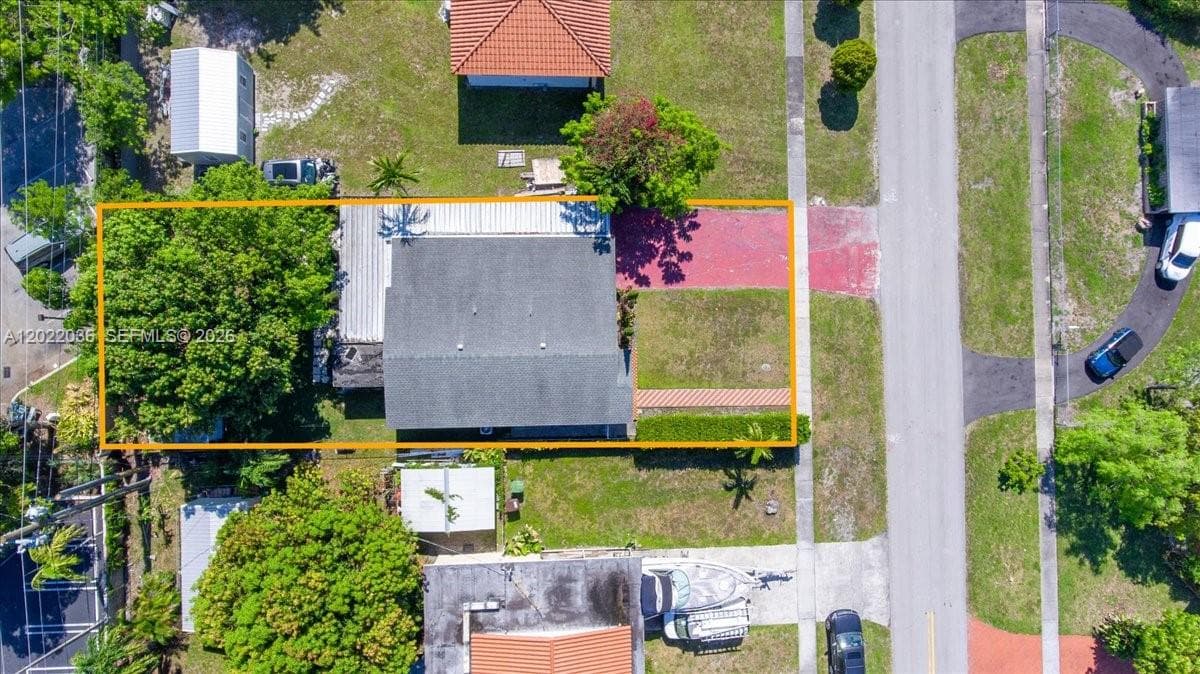 120 W 50th St, Hialeah FL 33012 — 22