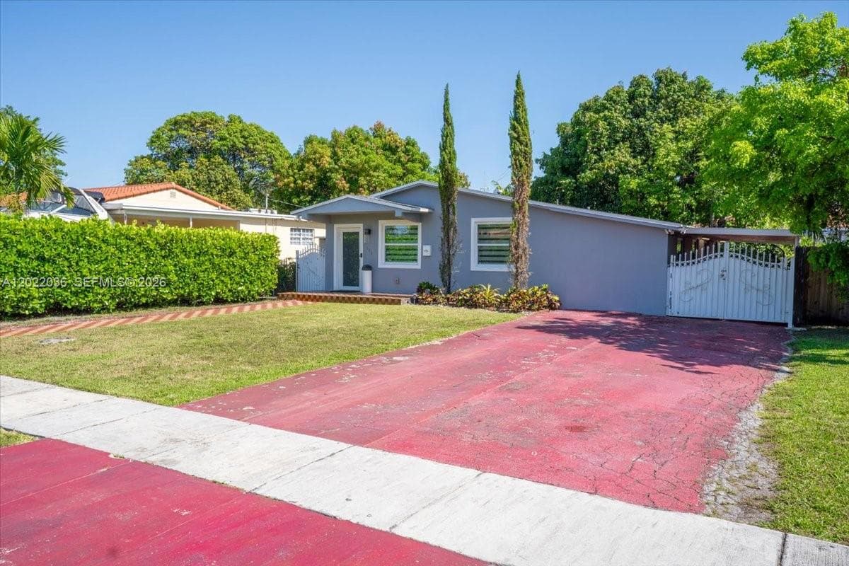 120 W 50th St, Hialeah FL 33012 — 4