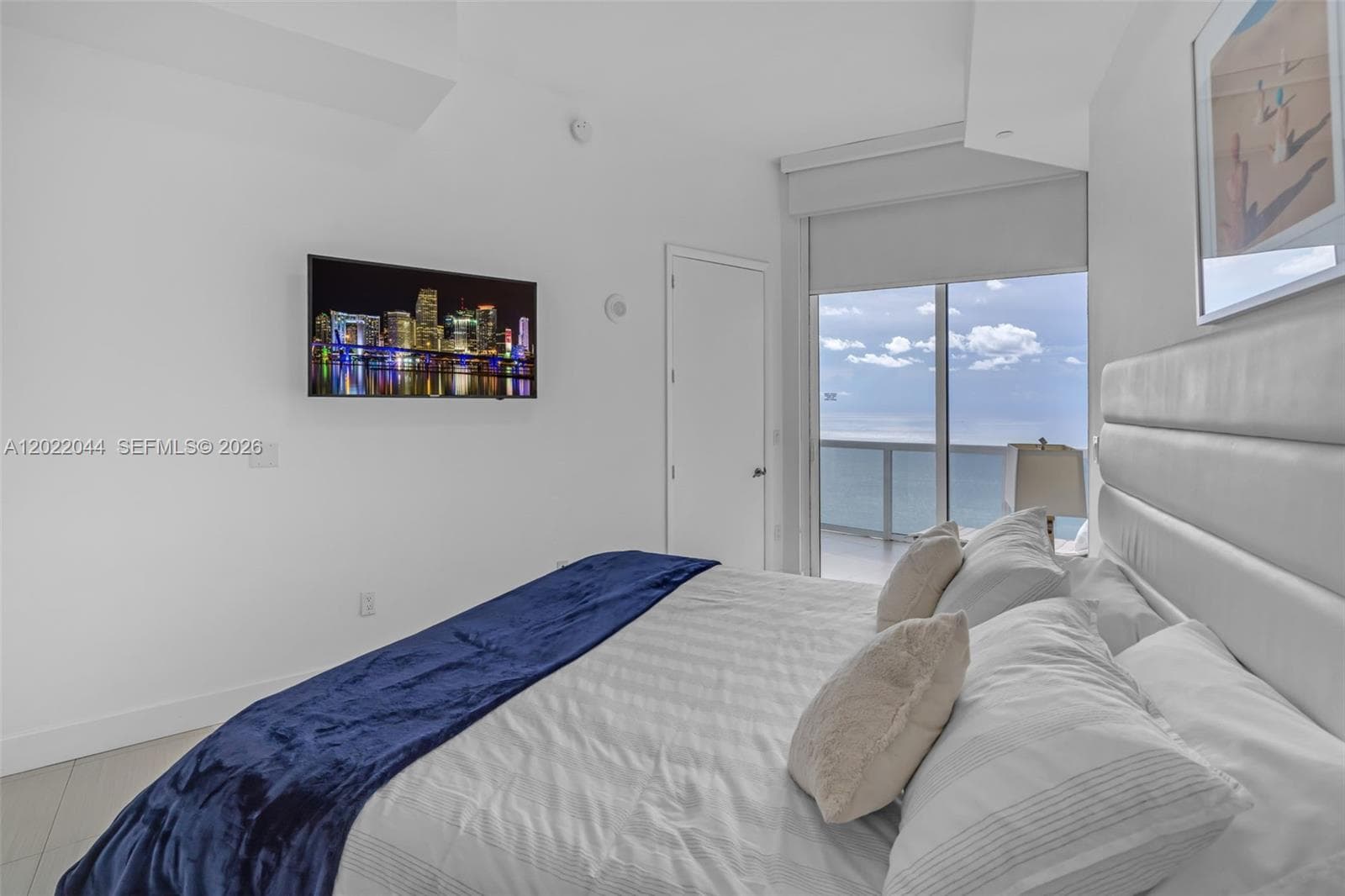 15811 Collins Ave # 3407, Sunny Isles Beach FL 33160 — 24