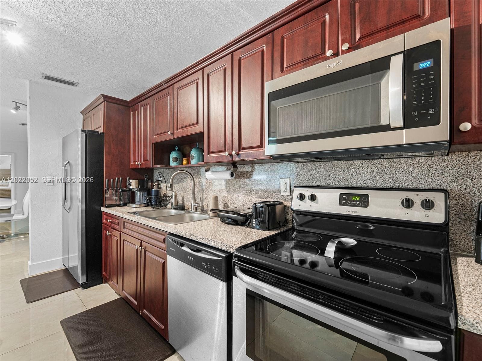 1752 NW 108th St, Miami FL 33167 — 14