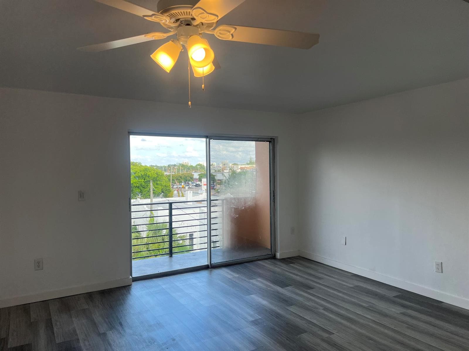 365 NE 125th Street # 405, North Miami FL 33161 — 2