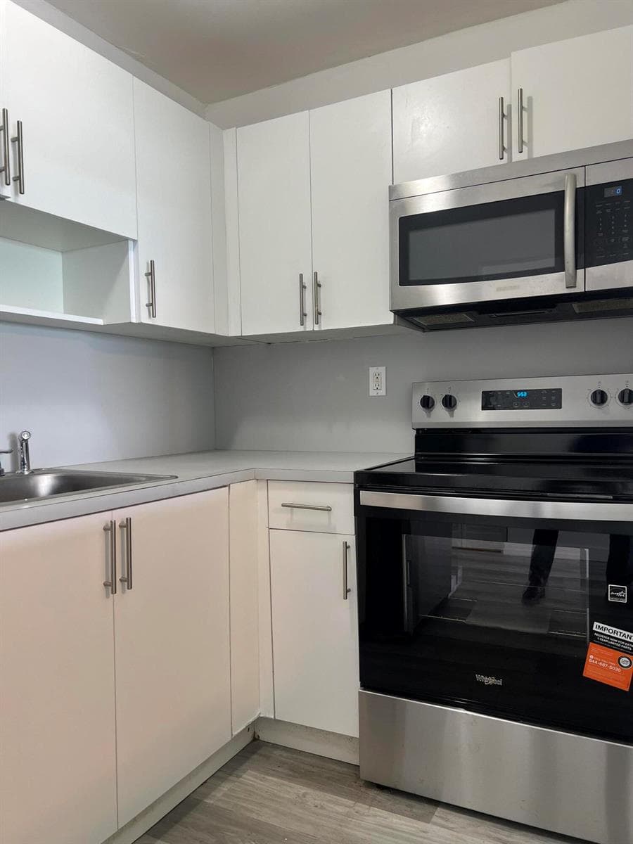 365 NE 125th Street # 405, North Miami FL 33161 — 6