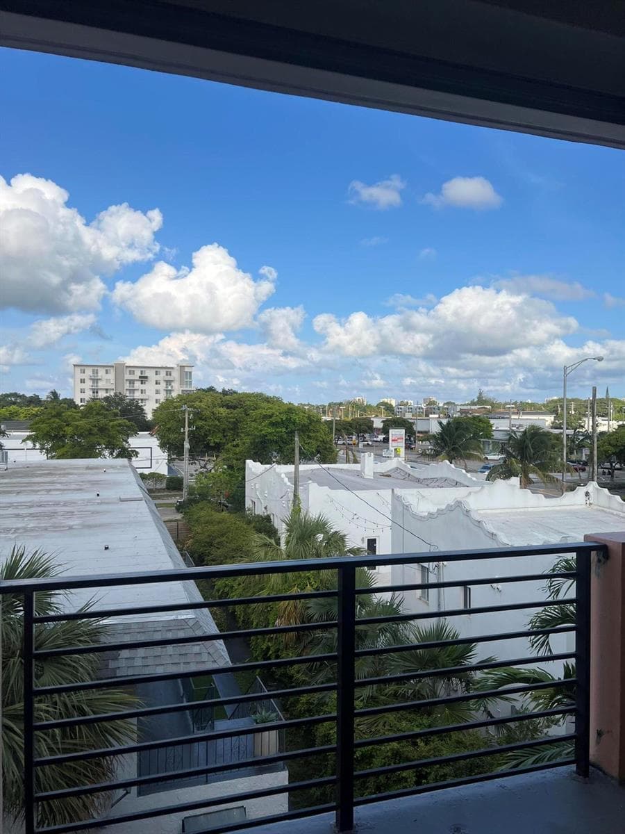 365 NE 125th Street # 405, North Miami FL 33161 — 14
