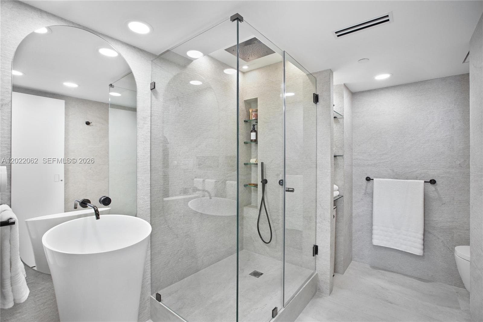 9 Island Ave # T2, Miami Beach FL 33139 — 11