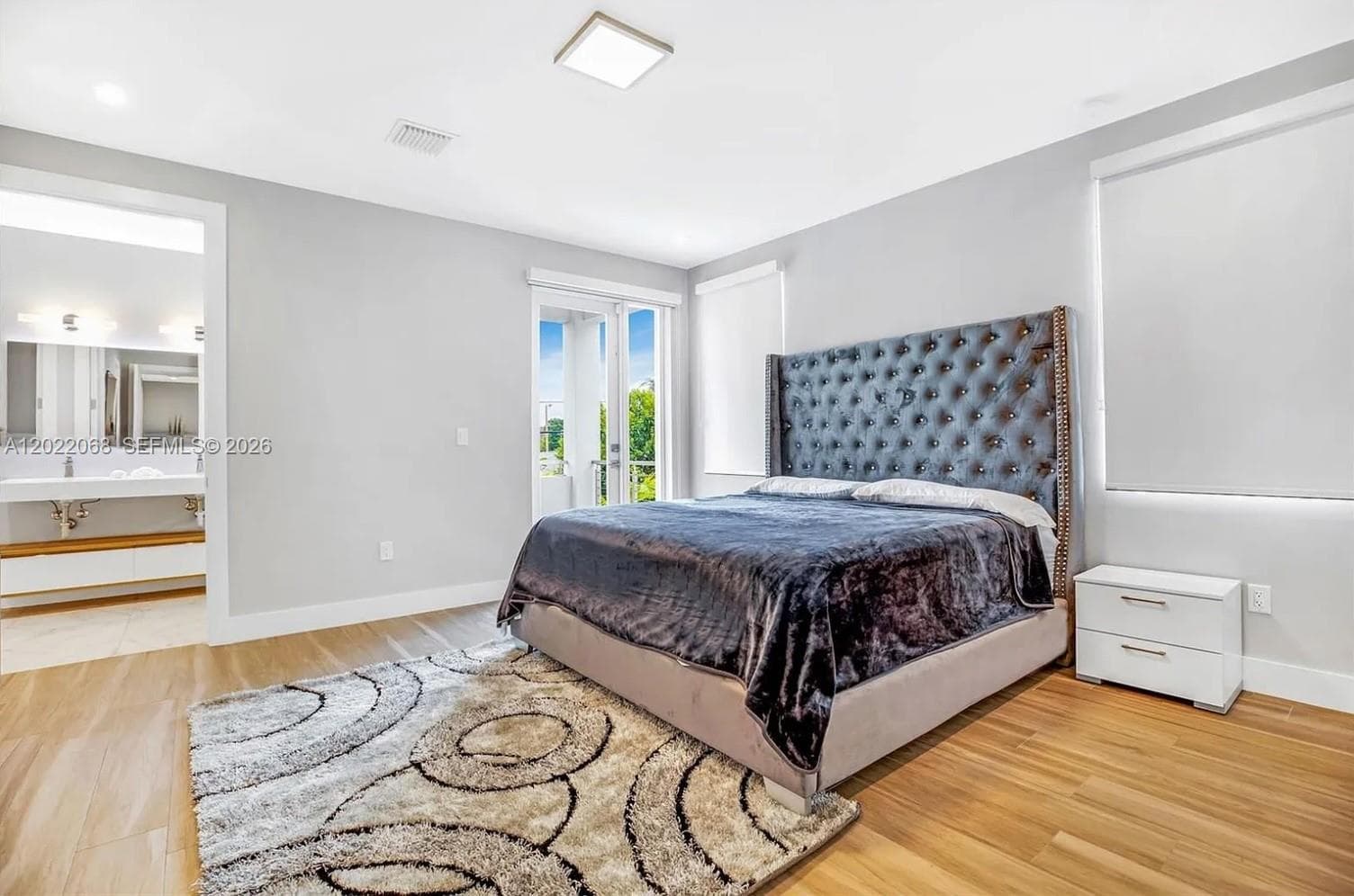 3657 SW 26th St, Miami FL 33133 — 6
