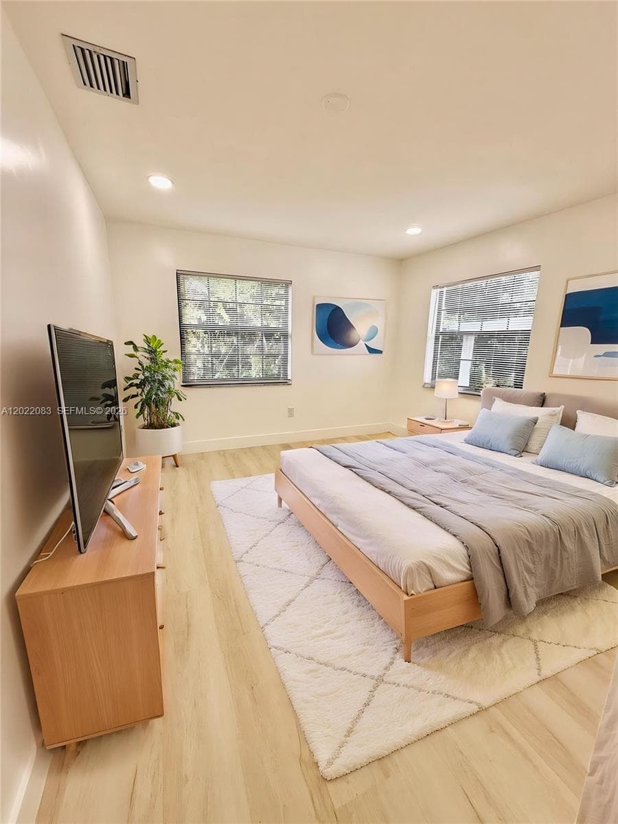 2652 SW 34th Ave REAR, Miami FL 33133 — 9