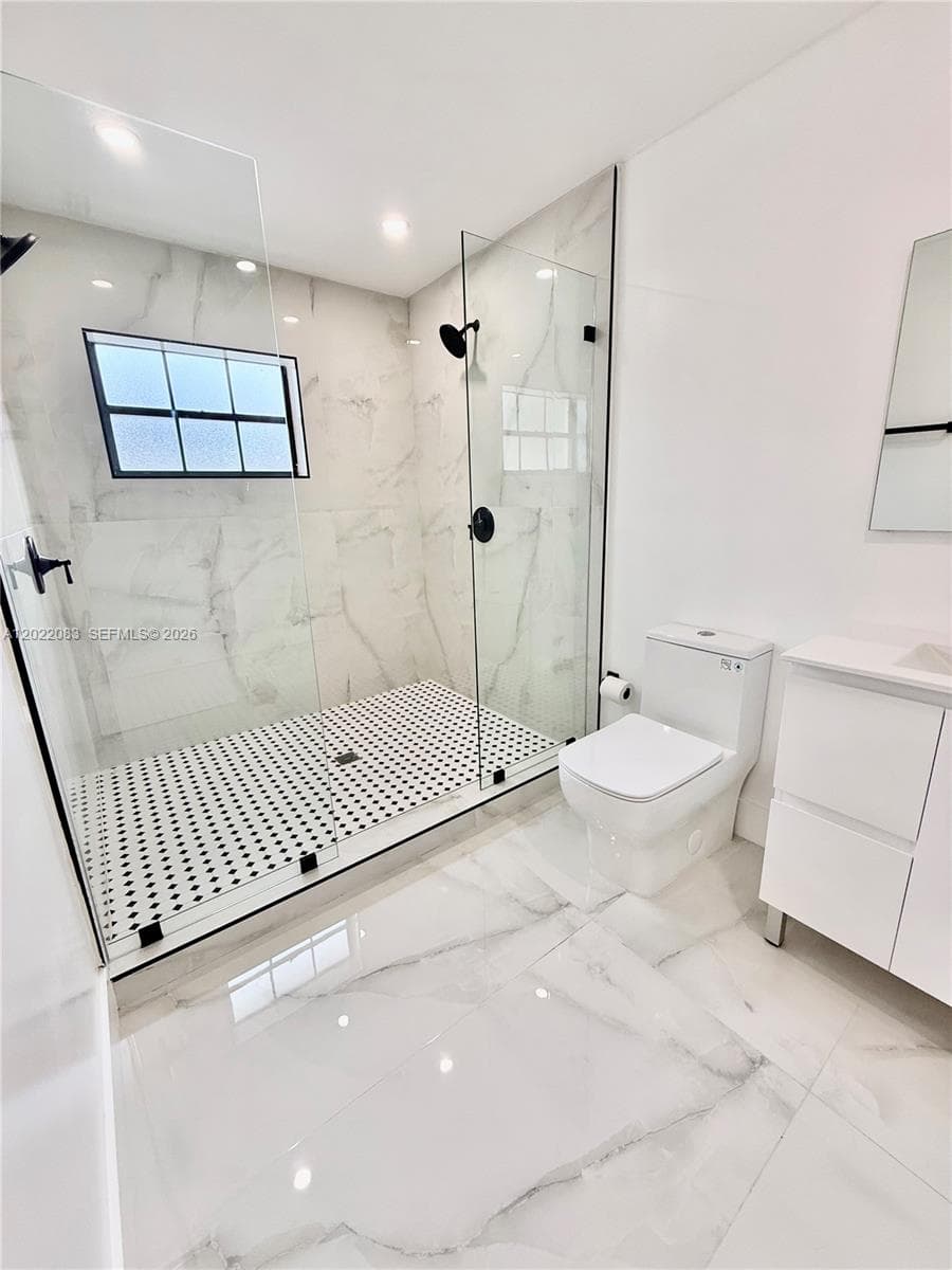 2652 SW 34th Ave REAR, Miami FL 33133 — 10