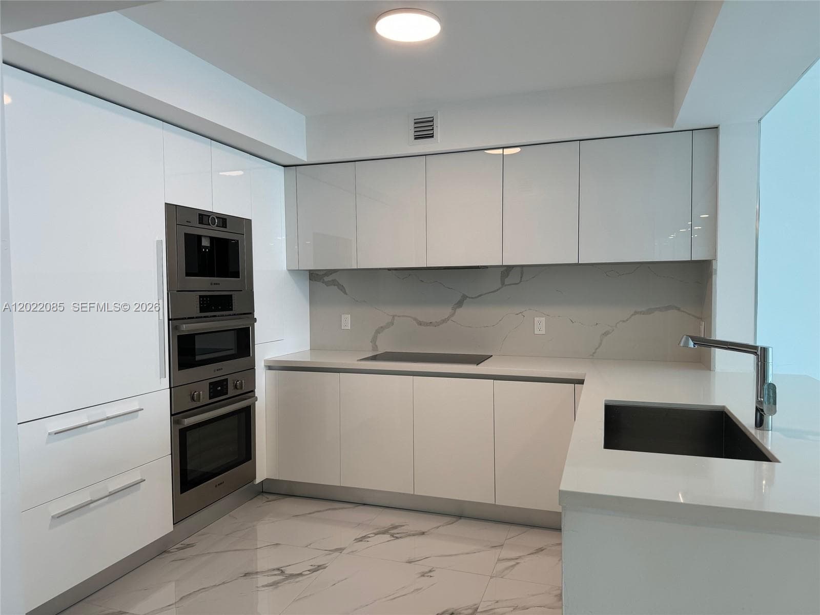 330 Sunny Isles Blvd # 1003, Sunny Isles Beach FL 33160 — 5