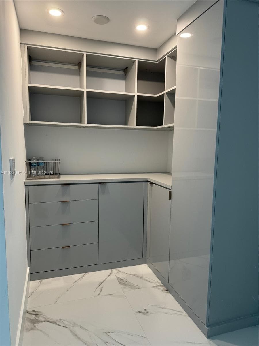 330 Sunny Isles Blvd # 1003, Sunny Isles Beach FL 33160 — 8