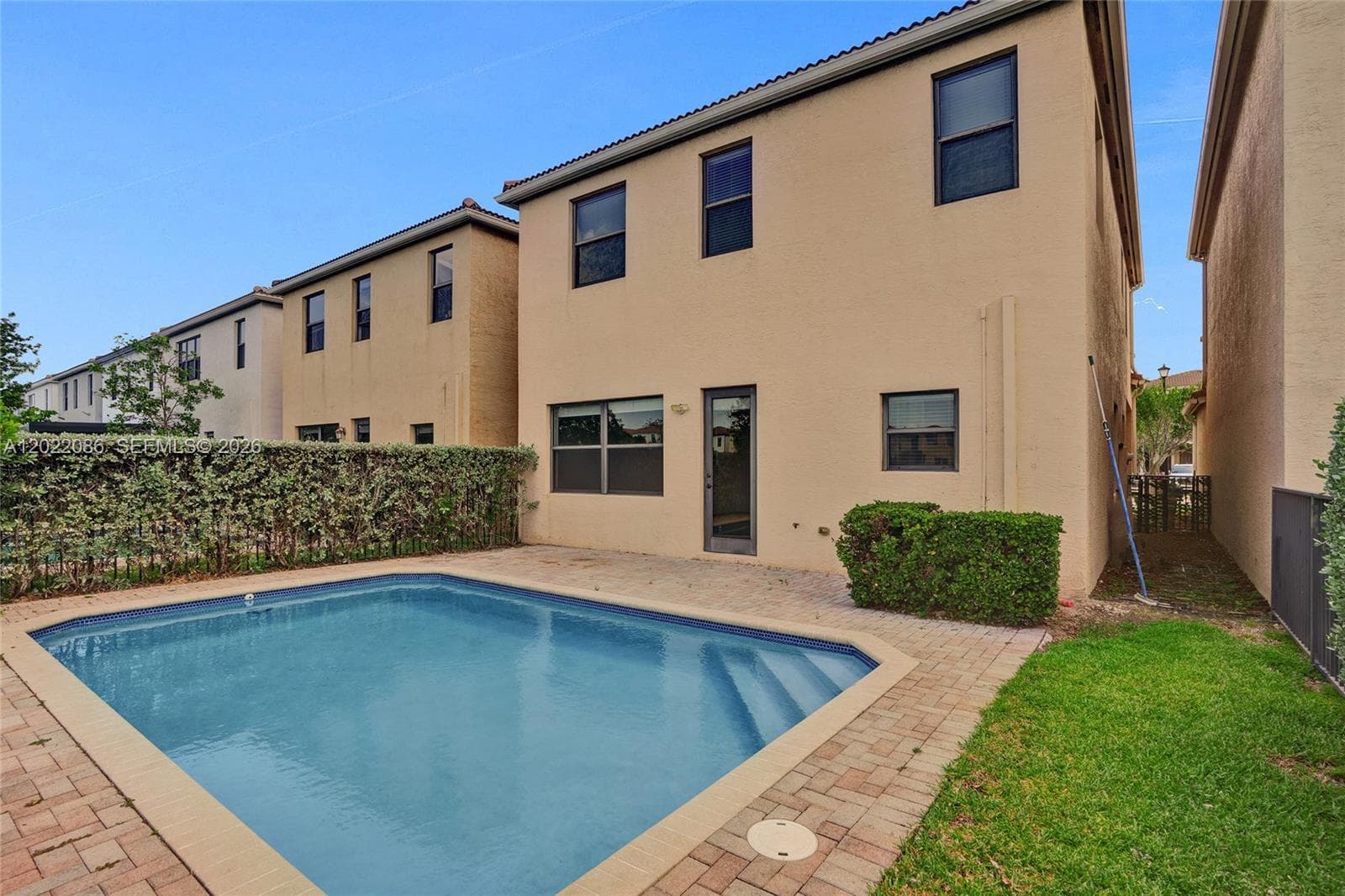 643 NE 191st Ter, Miami FL 33179 — 53