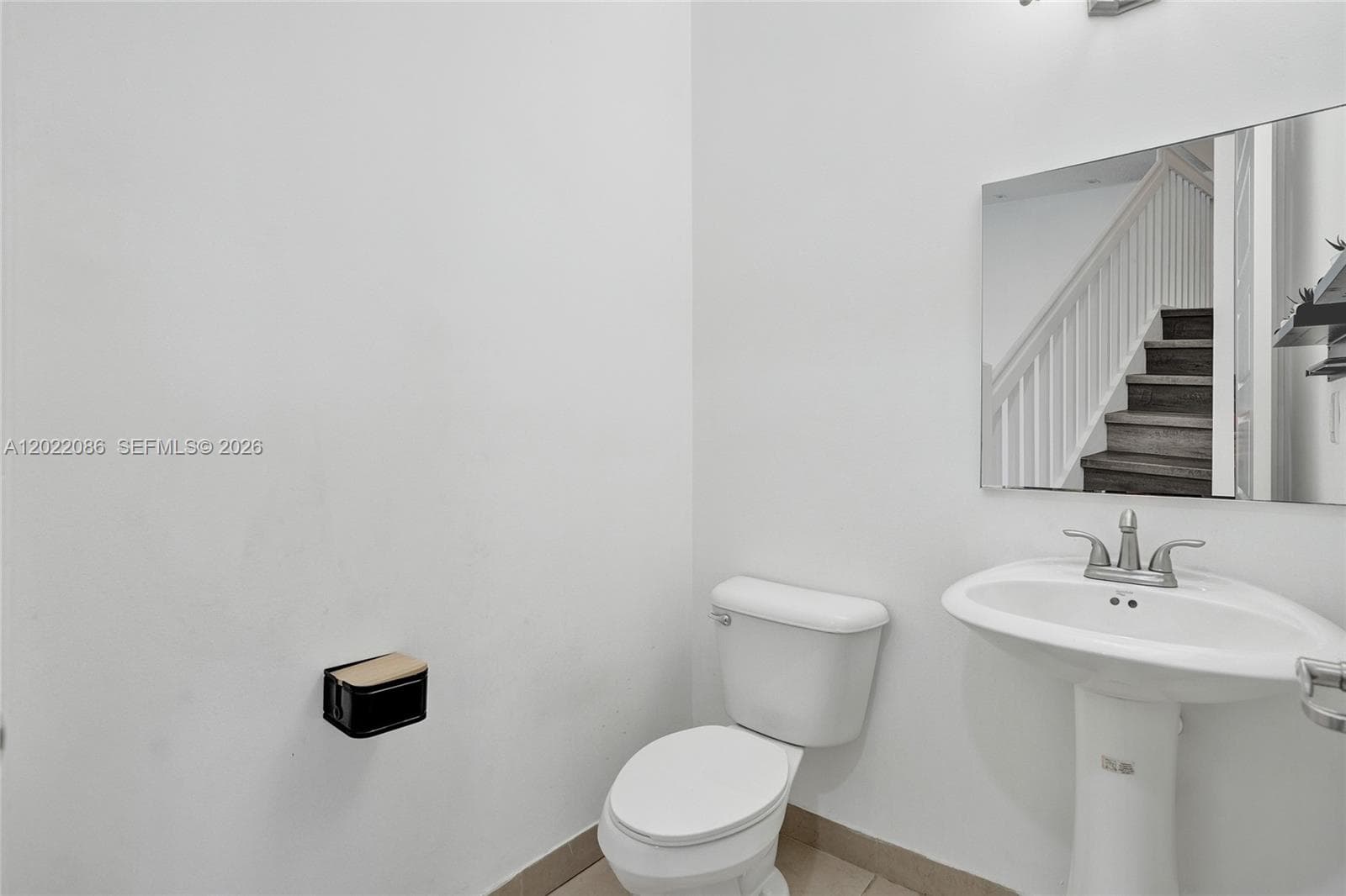 643 NE 191st Ter, Miami FL 33179 — 20